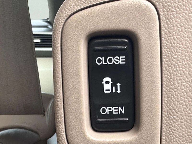 2012 Honda Odyssey 5dr EX-L - 23008655 - 20