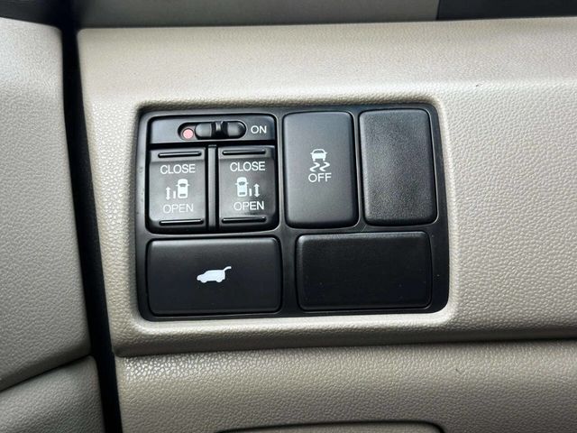 2012 Honda Odyssey 5dr EX-L - 23008655 - 31