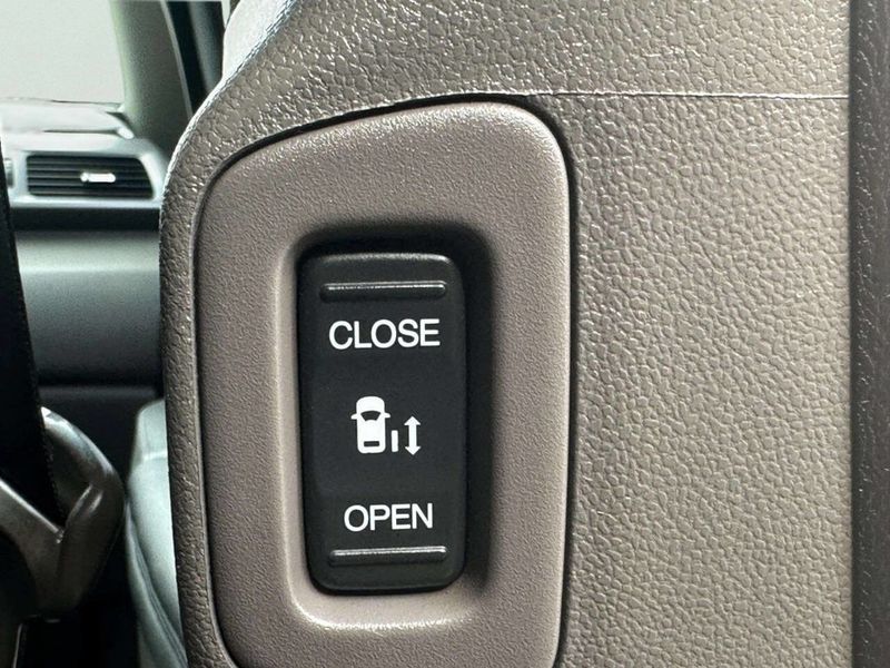 2012 Honda Odyssey 5dr EX-L - 23020837 - 17