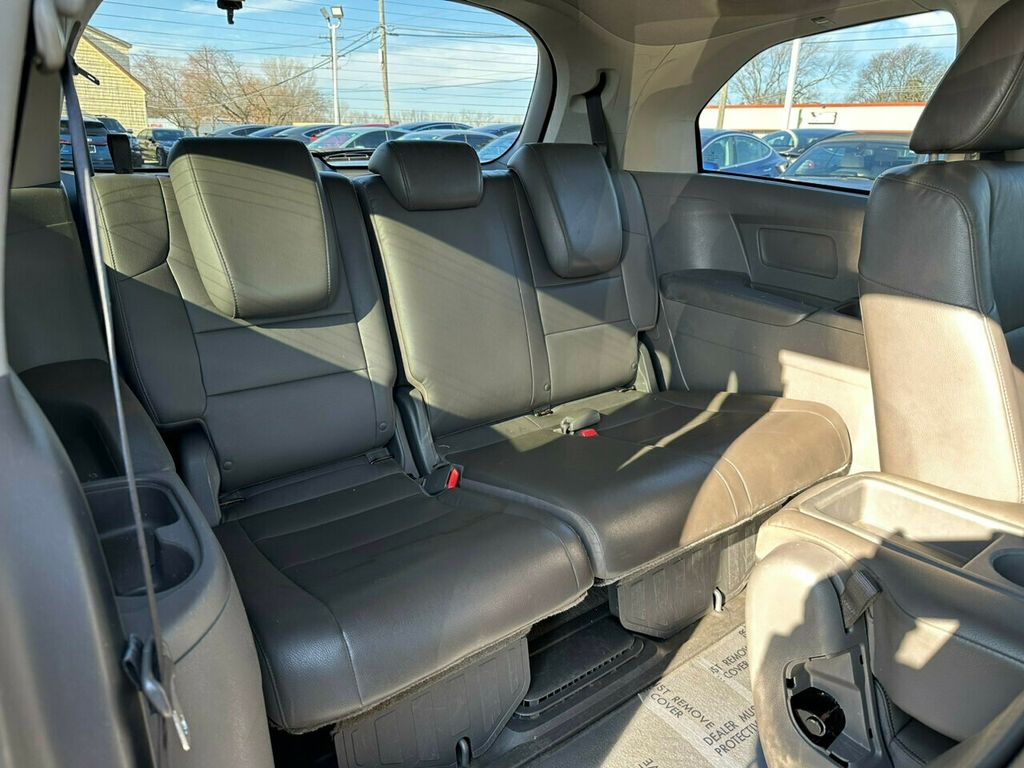 2012 Honda Odyssey 5dr EX-L - 22194270 - 24