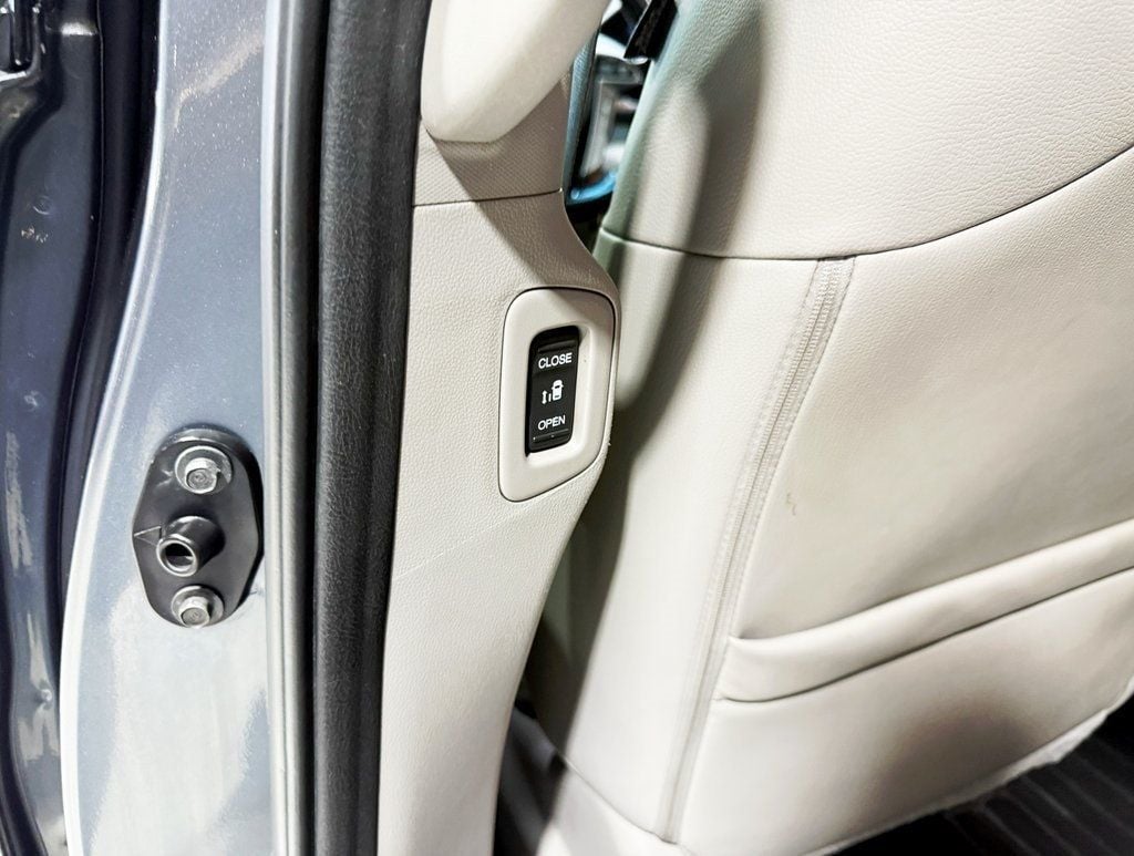 2012 Honda Odyssey Touring - 22929054 - 33