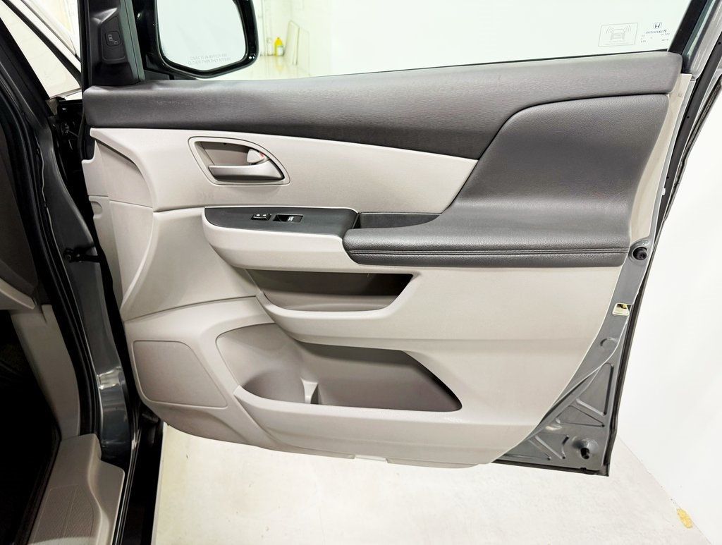 2012 Honda Odyssey Touring - 22929054 - 40