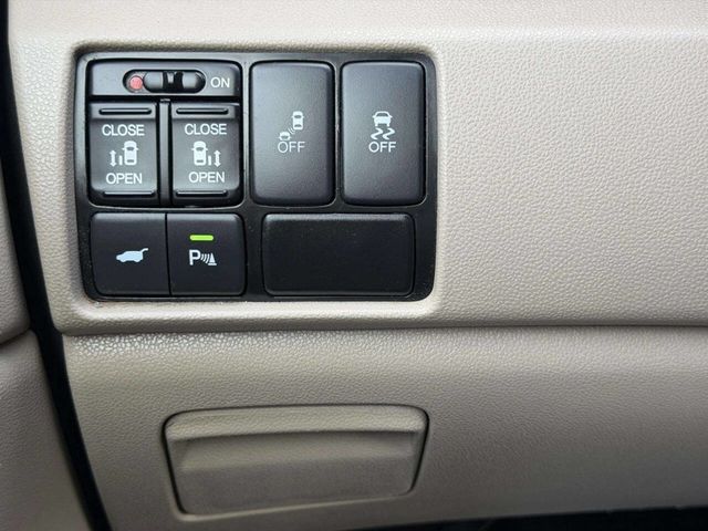 2012 Honda Odyssey Touring 4dr Mini Van - 22989116 - 46