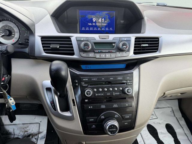 2012 Honda Odyssey Touring 4dr Mini Van - 22989116 - 47
