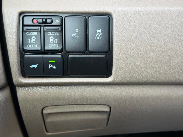 2012 Honda Odyssey Touring 4dr Mini Van - 22989116 - 53