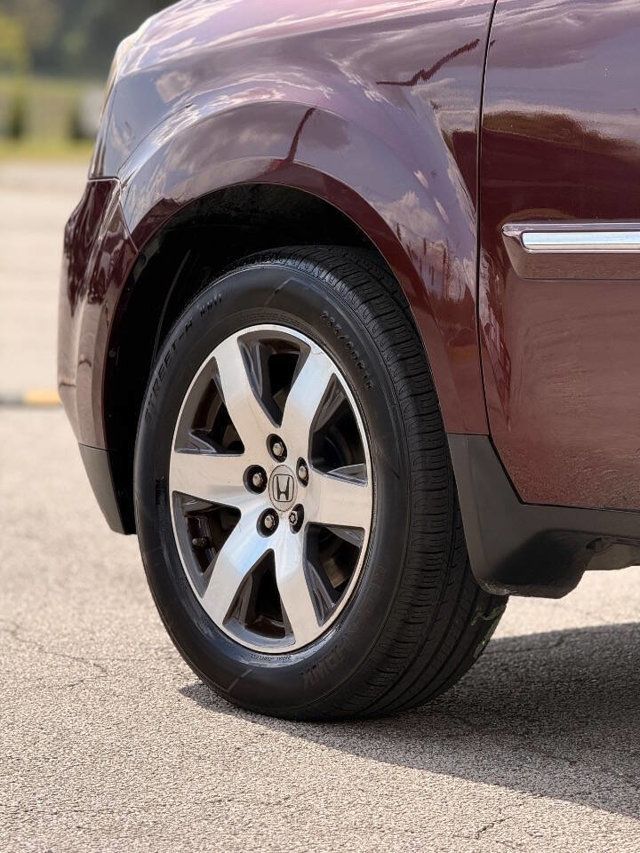 2012 Honda Pilot 2WD 4dr Touring w/RES & Navi - 23008050 - 17