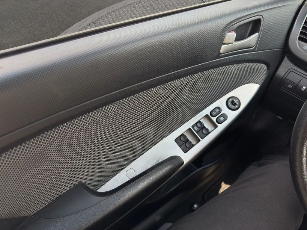 2012 Hyundai Accent 5dr Hatchback Automatic GS - 23001788 - 18