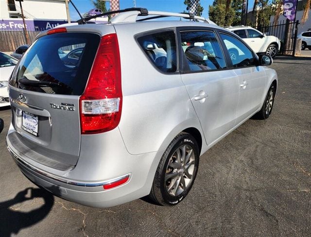 2012 Hyundai Elantra Touring SE - 22909468 - 4