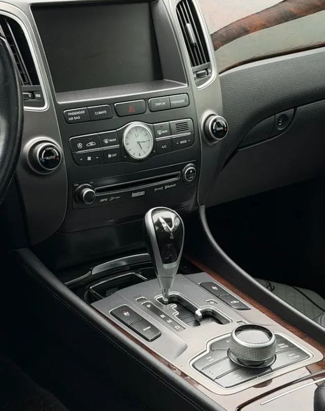 2012 Hyundai Equus 4dr Sedan Signature - 22913575 - 7