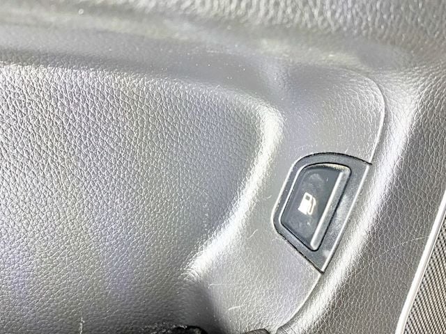 2012 Hyundai Equus 4dr Sedan Ultimate - 23011298 - 19