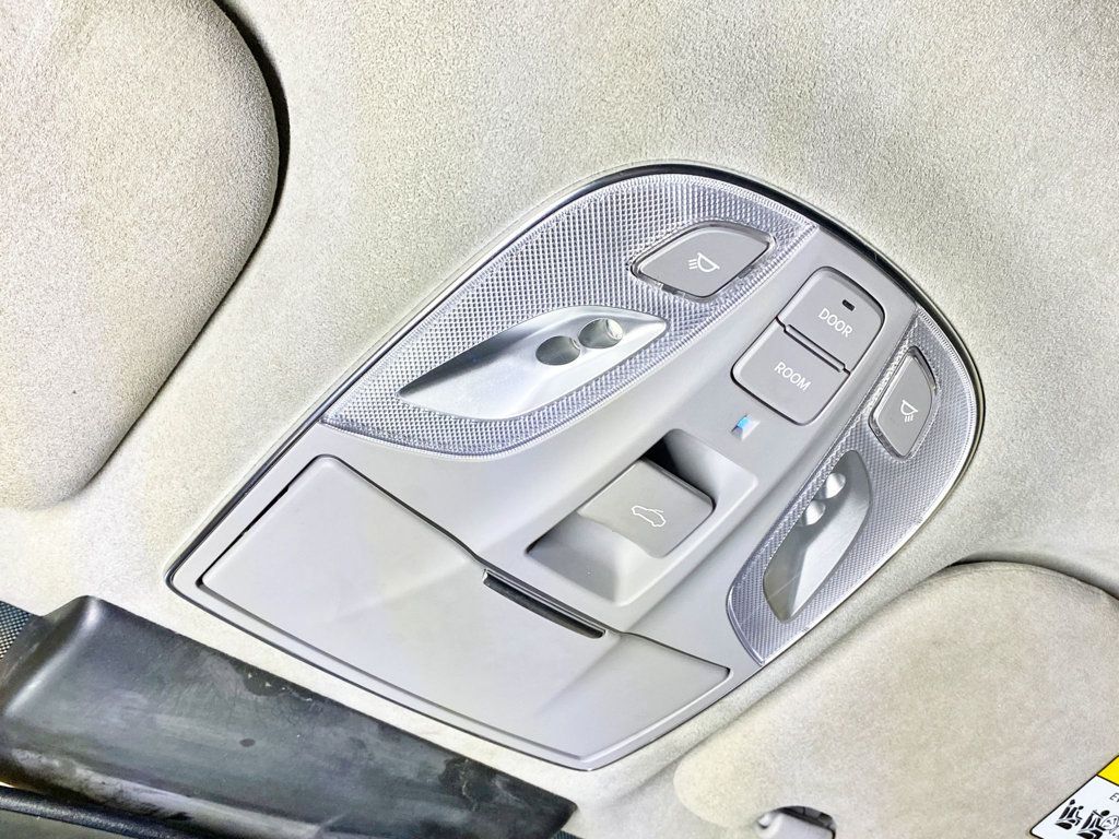 2012 Hyundai Equus 4dr Sedan Ultimate - 23011298 - 46