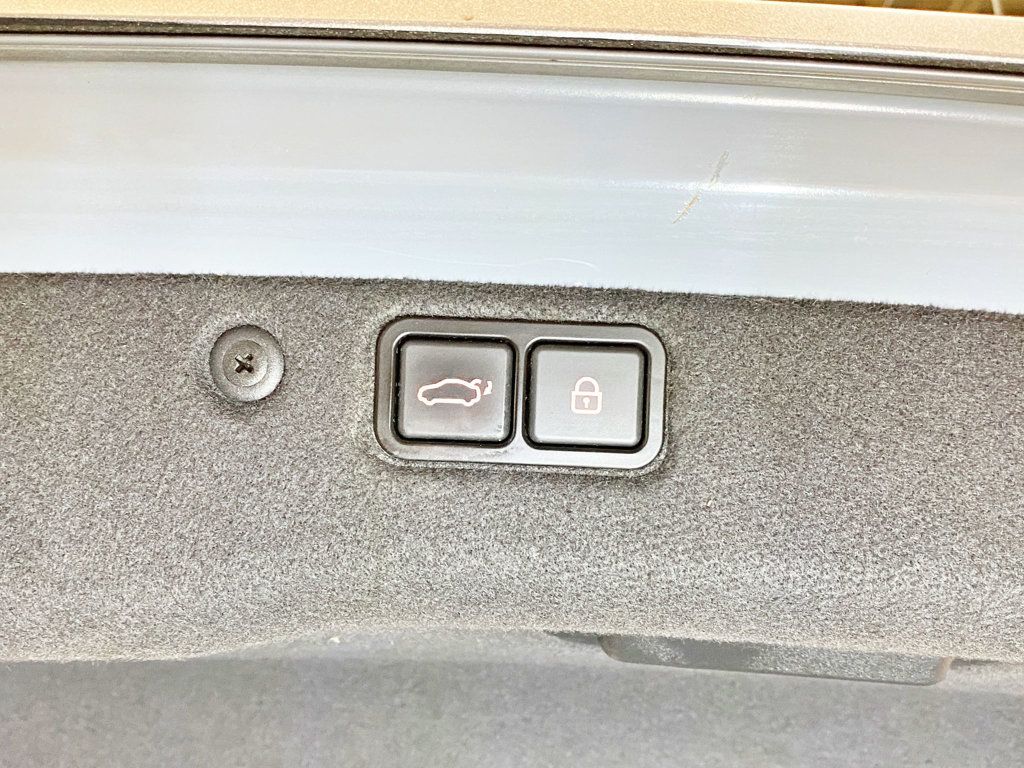 2012 Hyundai Equus 4dr Sedan Ultimate - 23011298 - 75