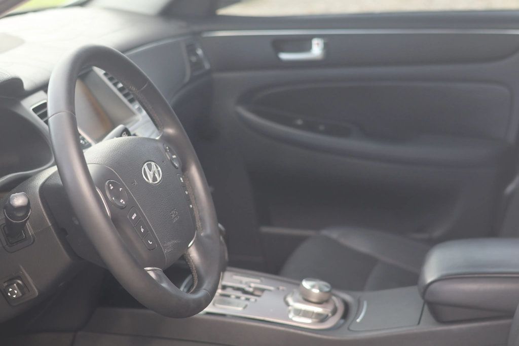 2012 Hyundai Genesis 4dr Sedan V8 5.0L R-Spec - 22939542 - 14