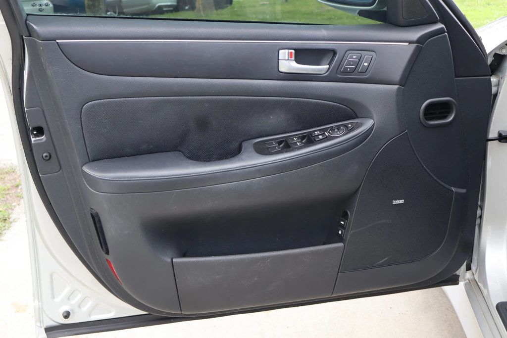 2012 Hyundai Genesis 4dr Sedan V8 5.0L R-Spec - 22939542 - 15