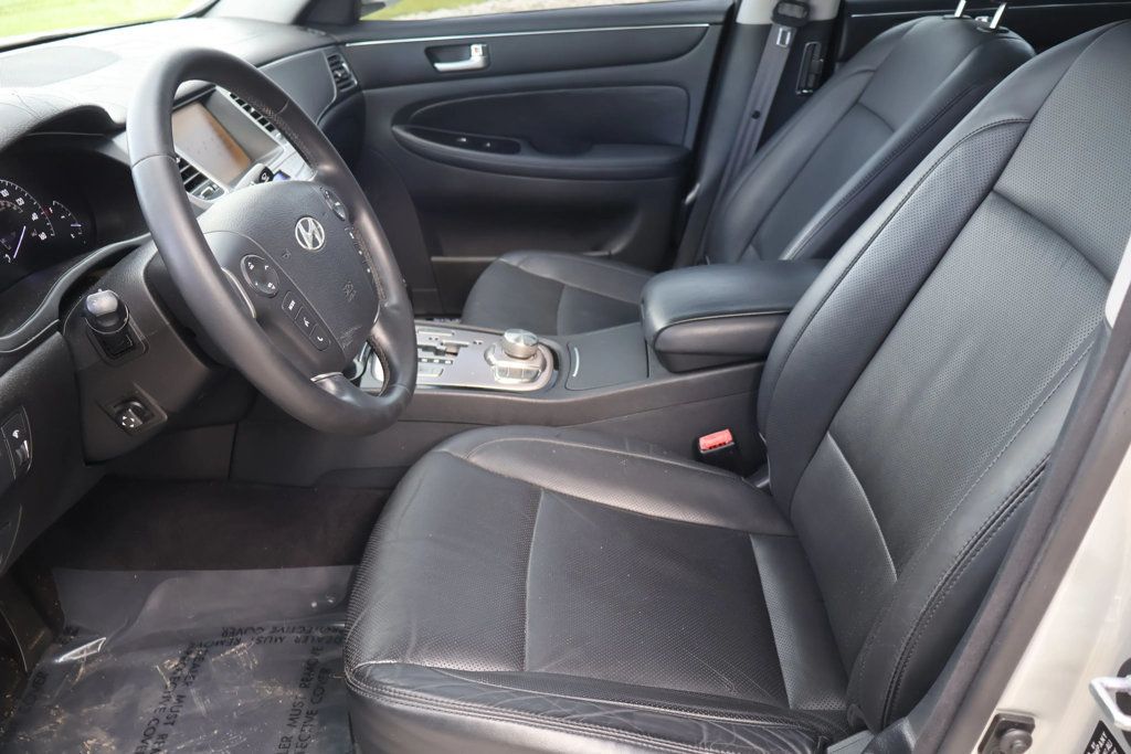 2012 Hyundai Genesis 4dr Sedan V8 5.0L R-Spec - 22939542 - 17