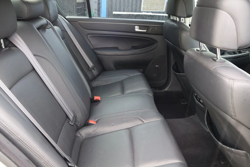 2012 Hyundai Genesis 4dr Sedan V8 5.0L R-Spec - 22939542 - 33