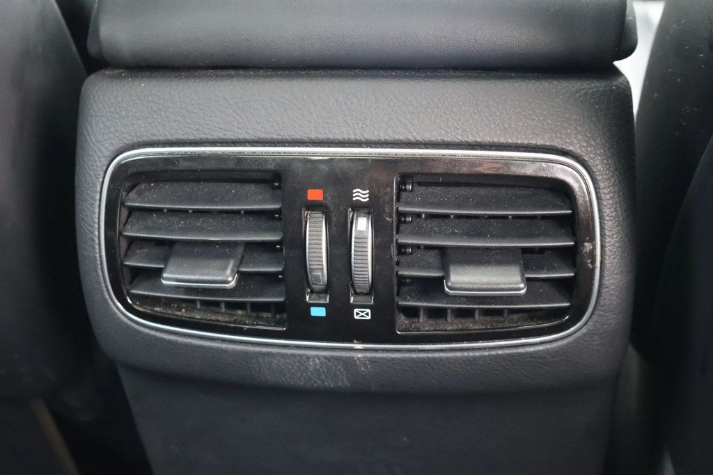 2012 Hyundai Genesis 4dr Sedan V8 5.0L R-Spec - 22939542 - 34