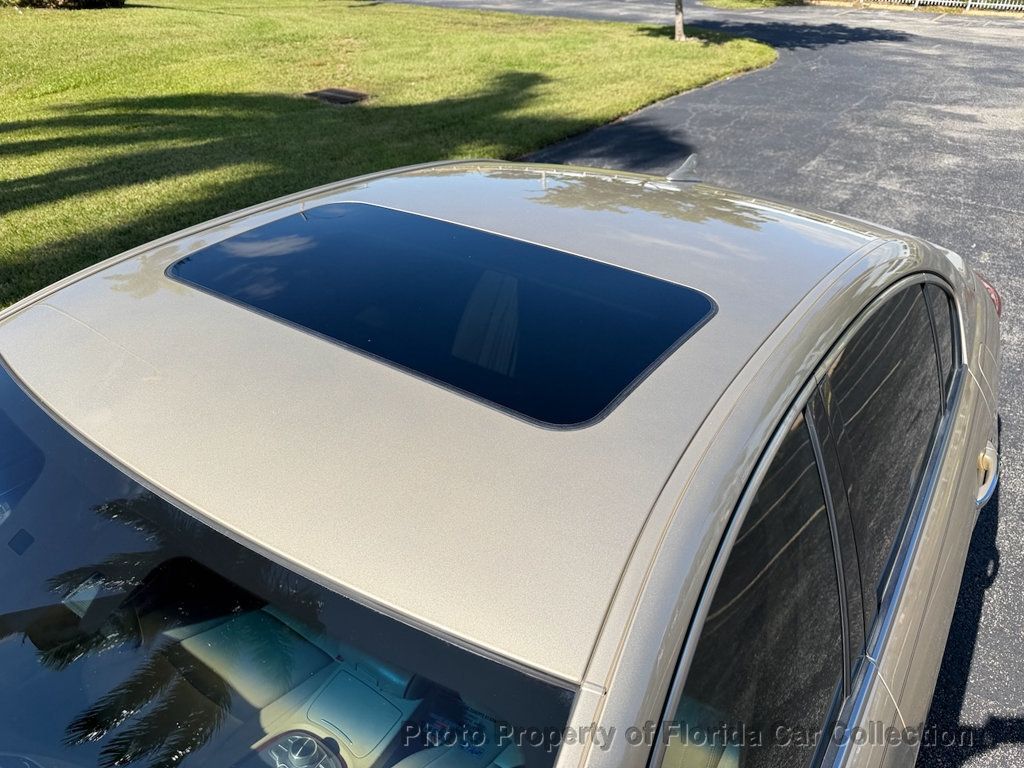 2012 Hyundai Genesis Sedan V6 3.8L Premium - 22923884 - 24