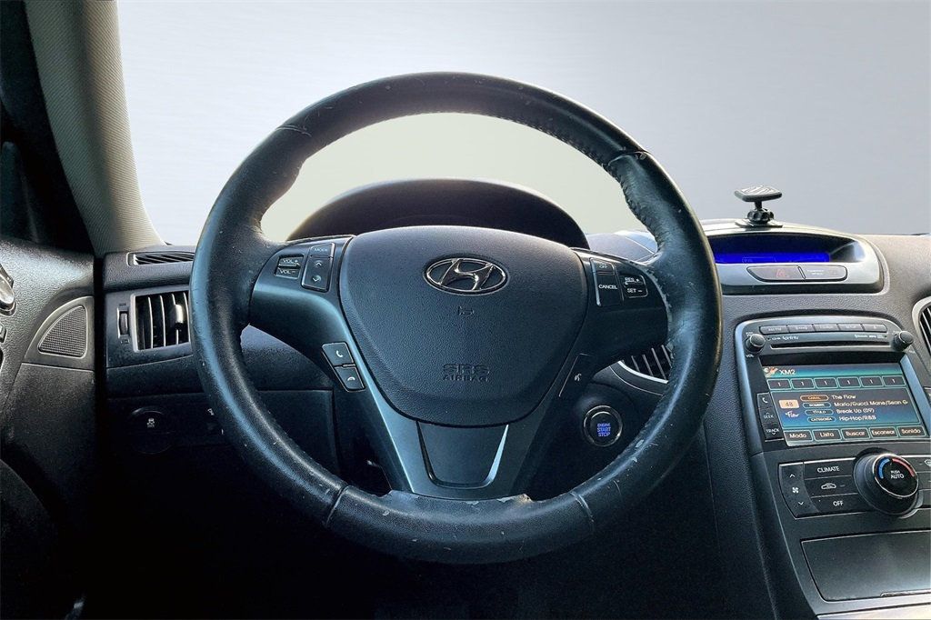 2012 Hyundai Genesis Coupe 2.0T Premium photo 18