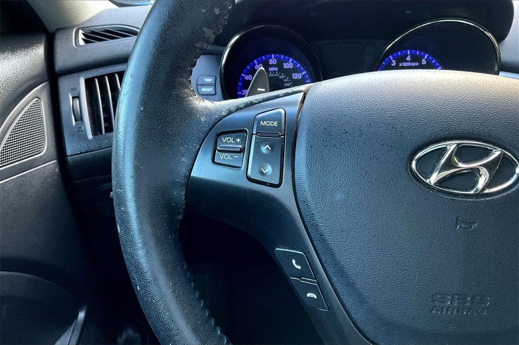 2012 Hyundai Genesis Coupe 2.0T Premium photo 19