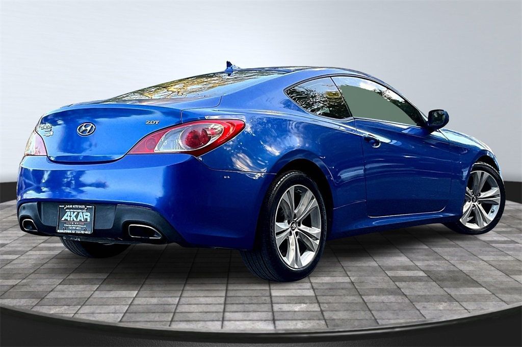 2012 Hyundai Genesis Coupe 2.0T Premium photo 5