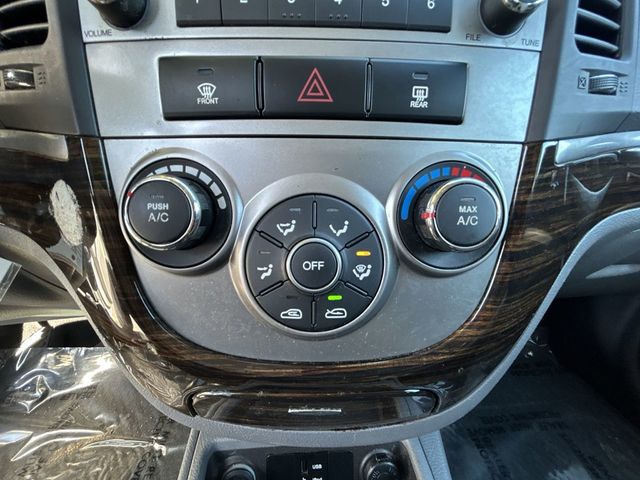 2012 Hyundai Santa Fe AWD 4dr I4 GLS - 22987806 - 17