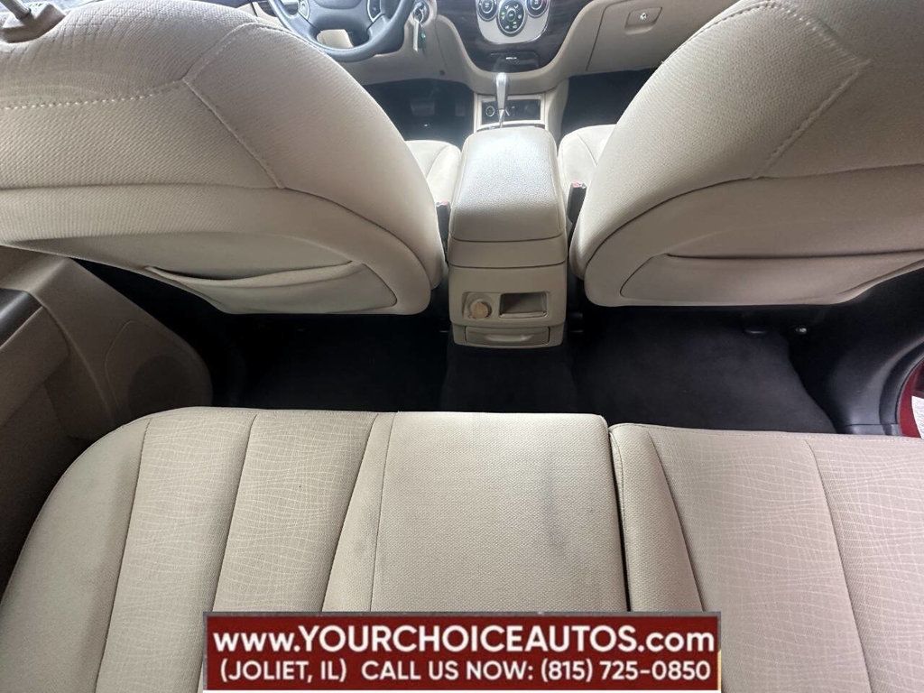 2012 Hyundai Santa Fe FWD 4dr I4 GLS - 22788417 - 19
