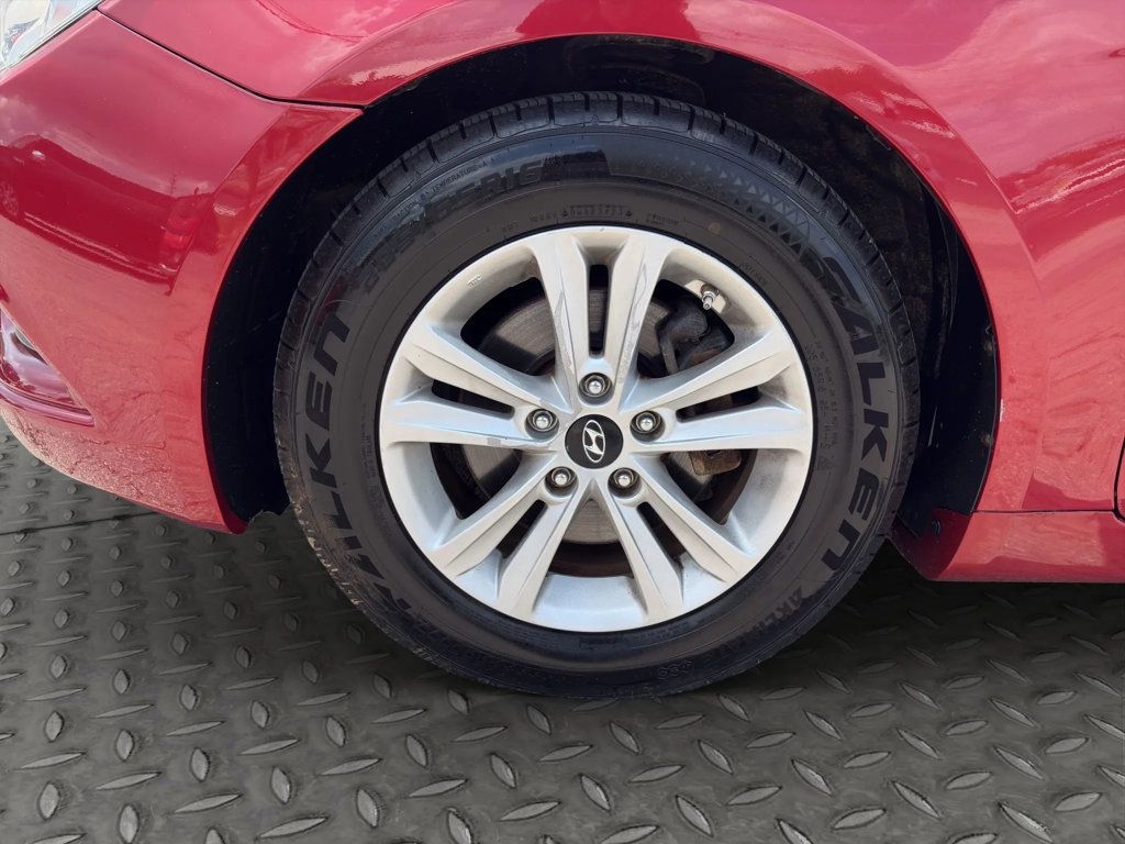 2012 Hyundai Sonata 4dr Sedan 2.4L Automatic GLS - 22978242 - 25