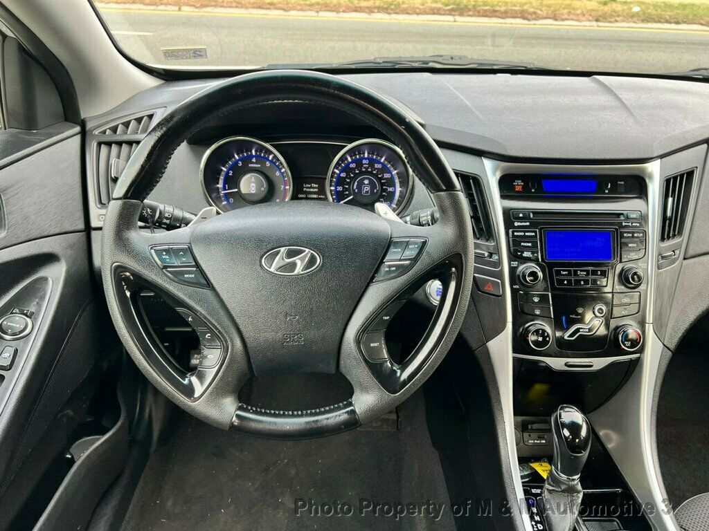 2012 Hyundai Sonata GLS photo 11