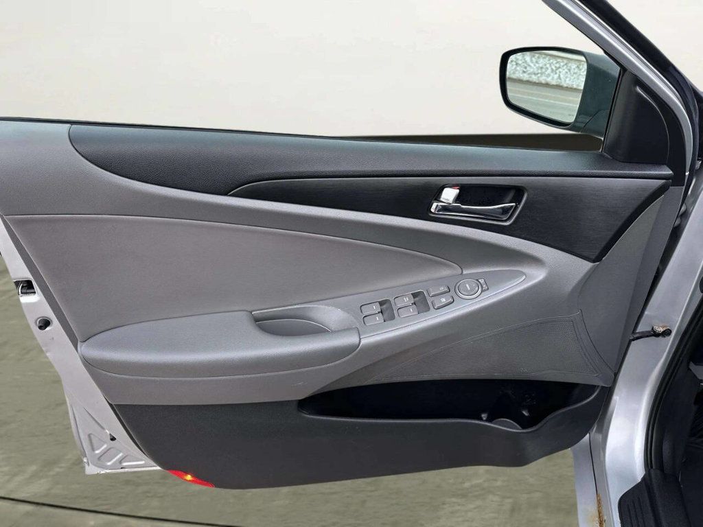 2012 Hyundai Sonata 4dr Sedan 2.4L Automatic SE - 22966027 - 17