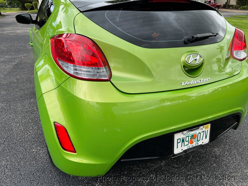 2012 Hyundai Veloster 3-Door Coupe Automatic Sunroof - 22485472 - 16