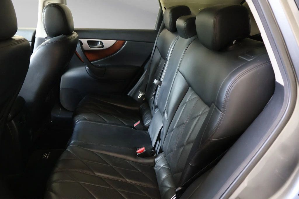 2012 Infiniti FX35 photo 12