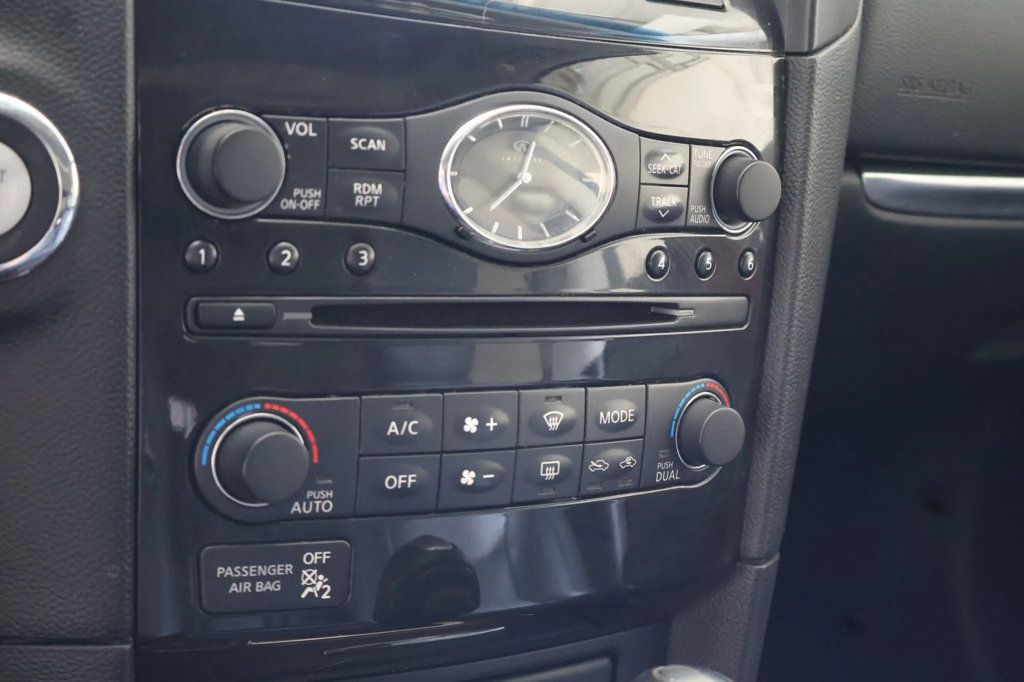 2012 Infiniti FX35 photo 13