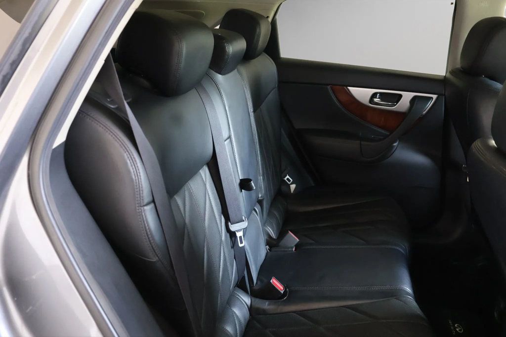 2012 Infiniti FX35 photo 19