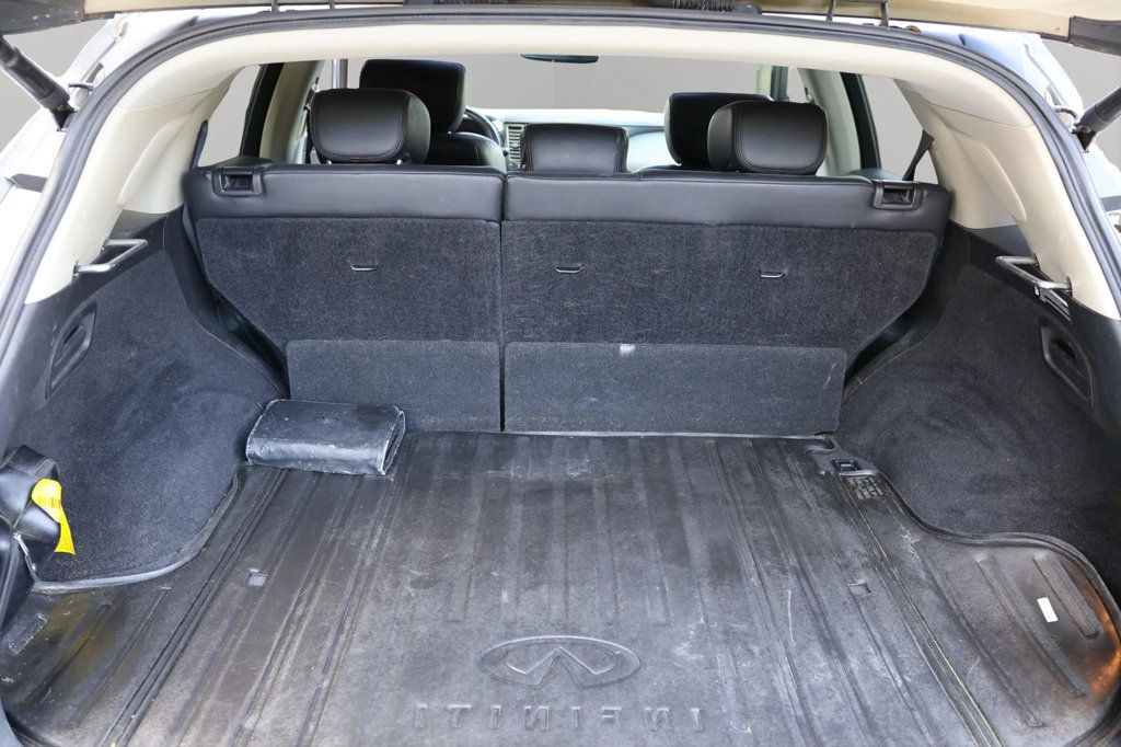2012 Infiniti FX35 photo 20