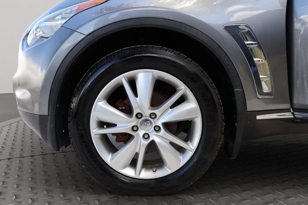 2012 Infiniti FX35 photo 22