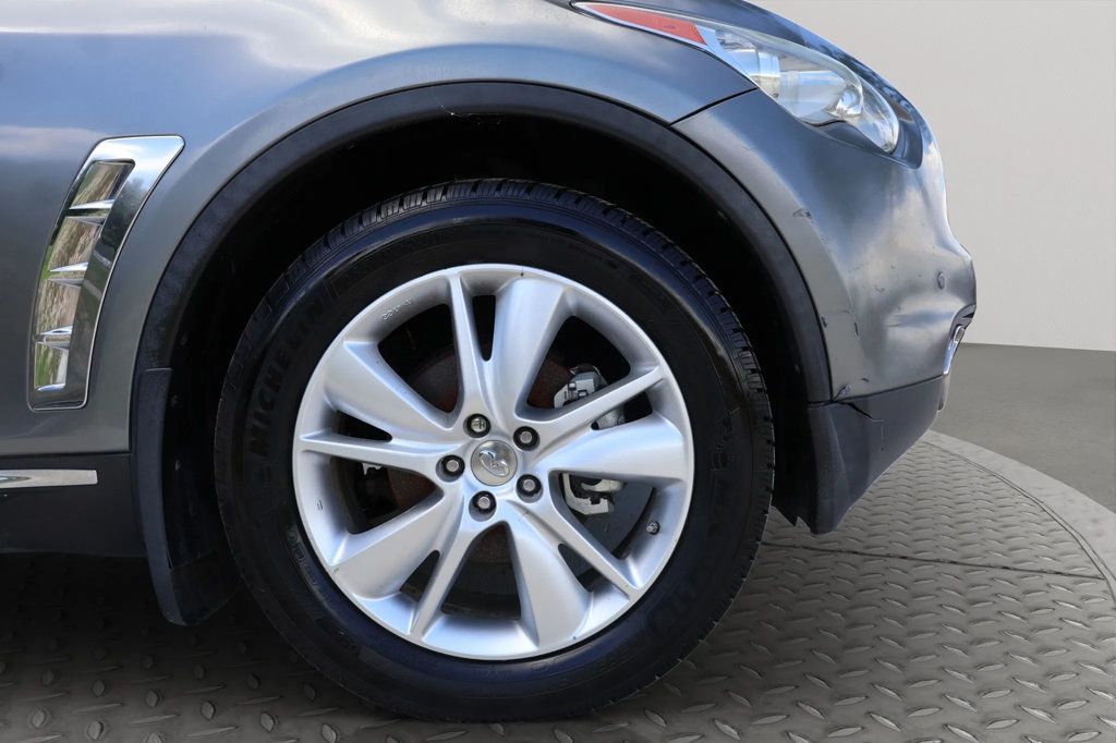 2012 Infiniti FX35 photo 23