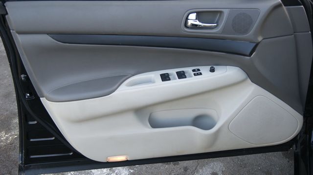 2012 INFINITI G25 Sedan JUST SERVICED , VERY CLEAN INISDE AND OUT  - 22822817 - 26