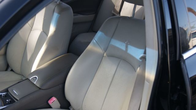 2012 INFINITI G25 Sedan JUST SERVICED , VERY CLEAN INISDE AND OUT  - 22822817 - 29