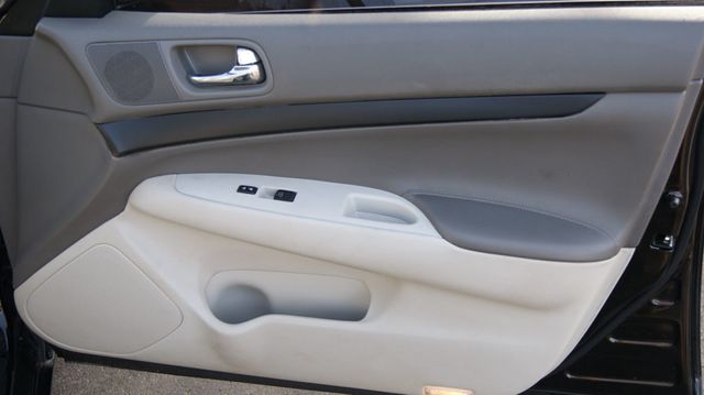 2012 INFINITI G25 Sedan JUST SERVICED , VERY CLEAN INISDE AND OUT  - 22822817 - 44