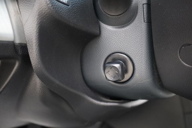 2012 INFINITI G37 Base - 23062939 - 32