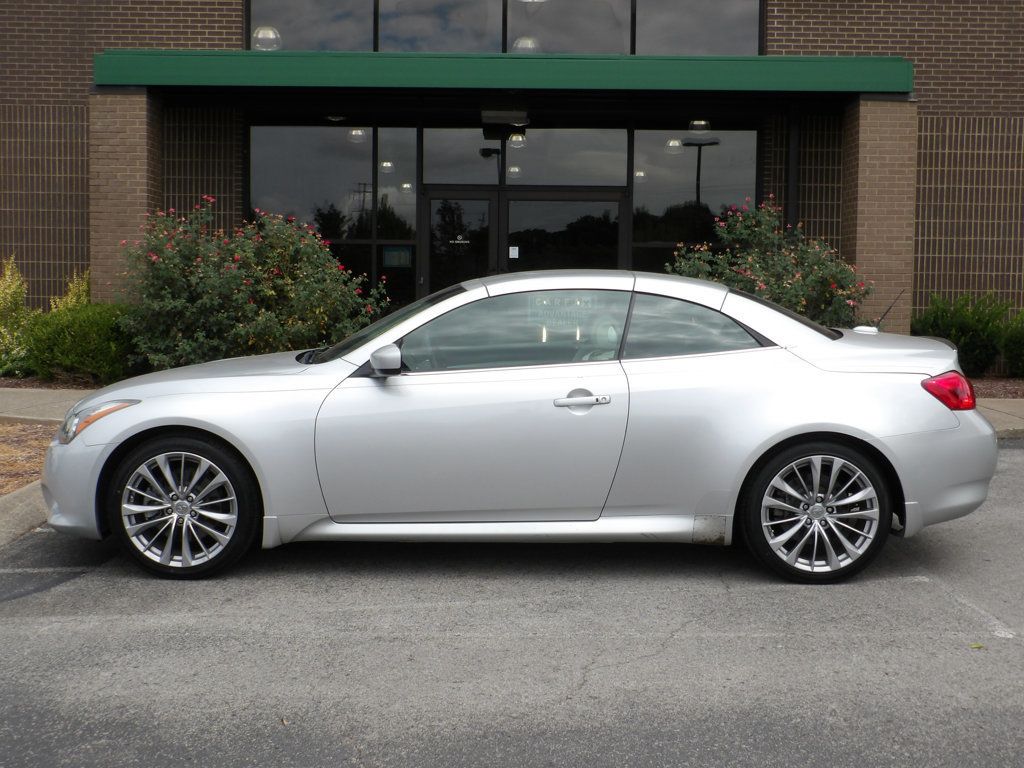 2012 Infiniti G37 Convertible photo 10