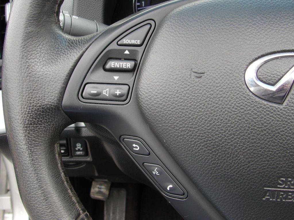 2012 Infiniti G37 Convertible photo 26