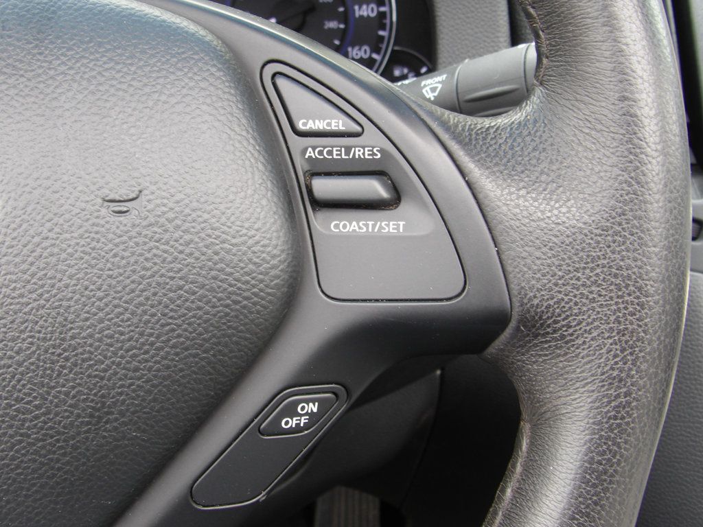 2012 Infiniti G37 Convertible photo 27