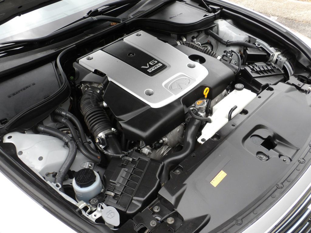 2012 Infiniti G37 Convertible photo 37