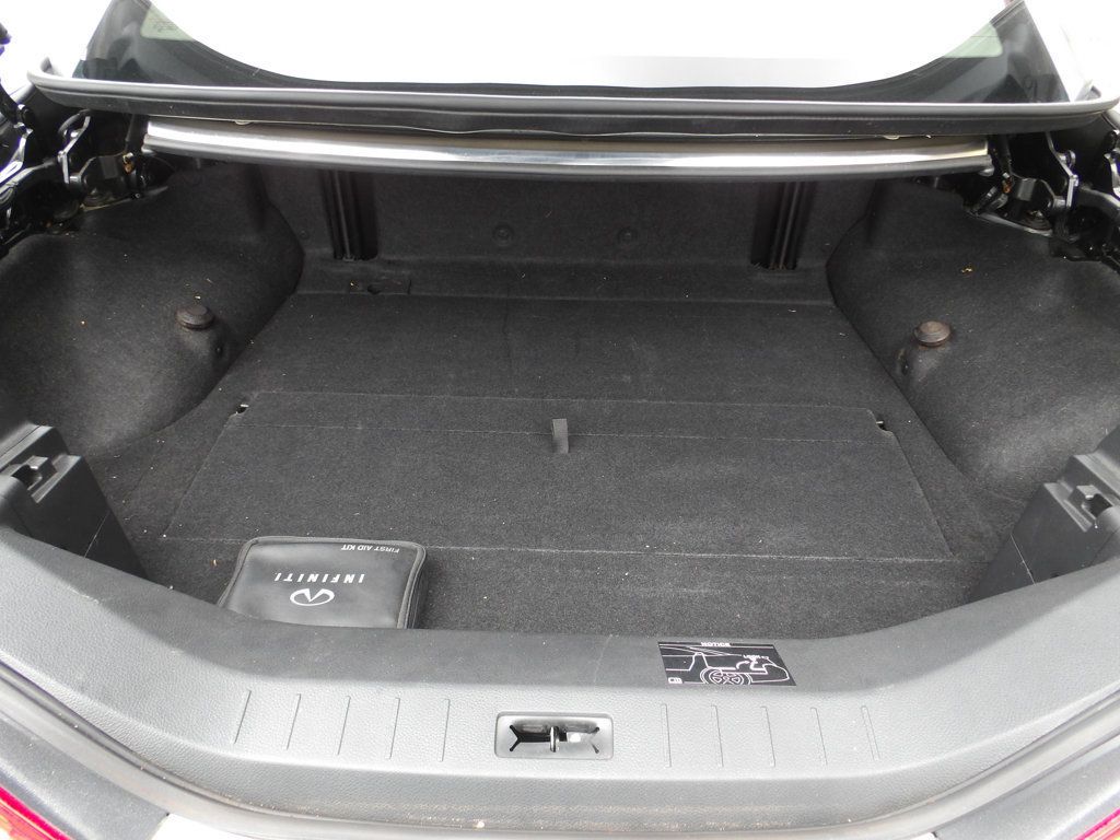 2012 Infiniti G37 Convertible photo 39
