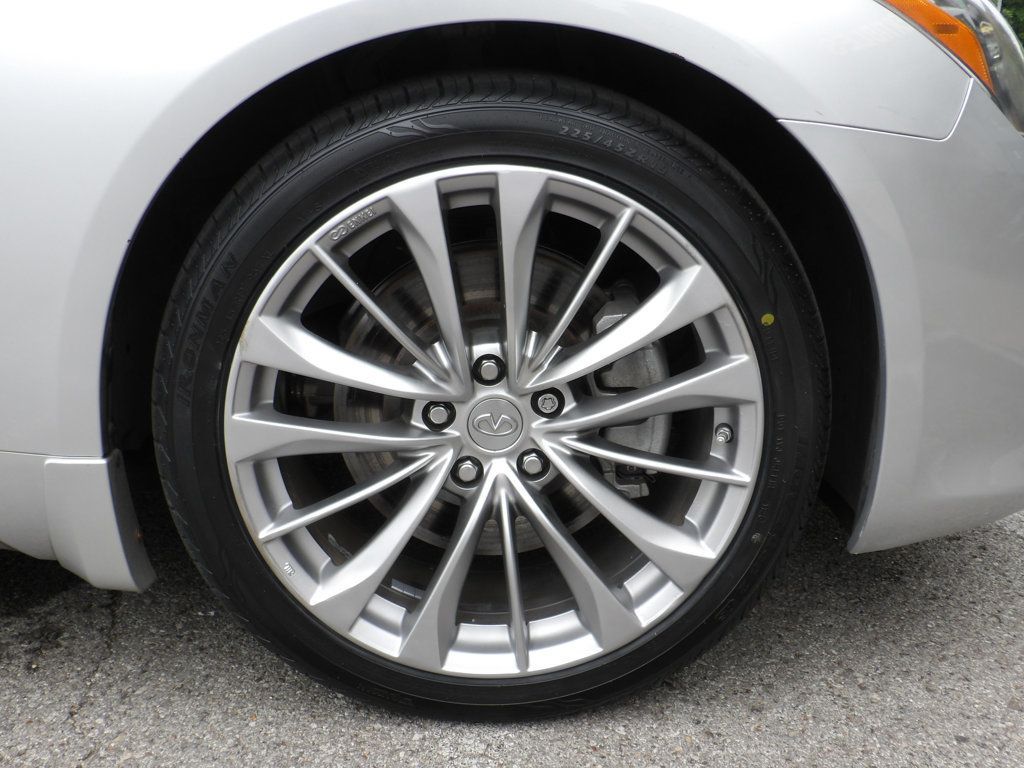 2012 Infiniti G37 Convertible photo 40