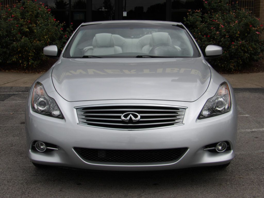 2012 Infiniti G37 Convertible photo 5