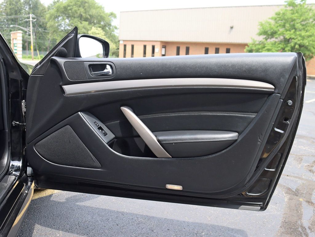 2012 Infiniti G37 Coupe x photo 22