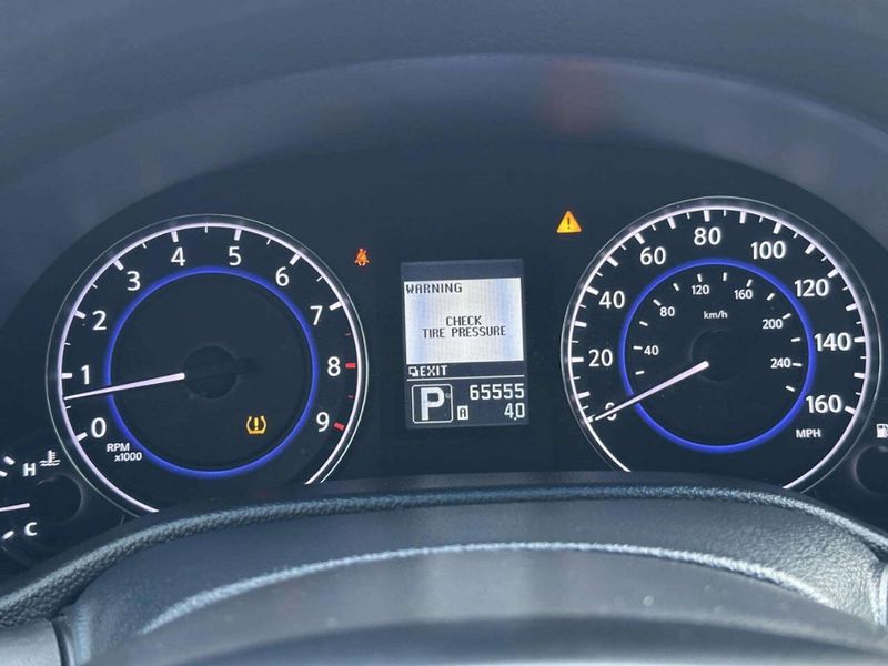 2012 INFINITI G37 Coupe 2dr x AWD - 23059590 - 28